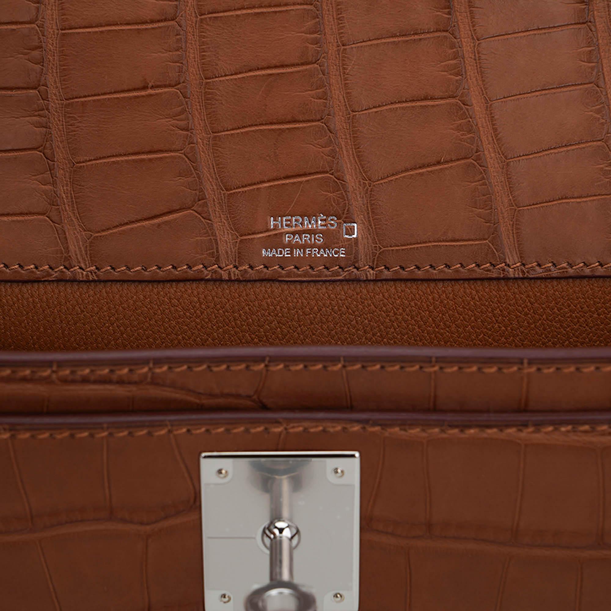 Kelly Depeches 25 Pouch Matte Gold Alligator with Palladium Hardware