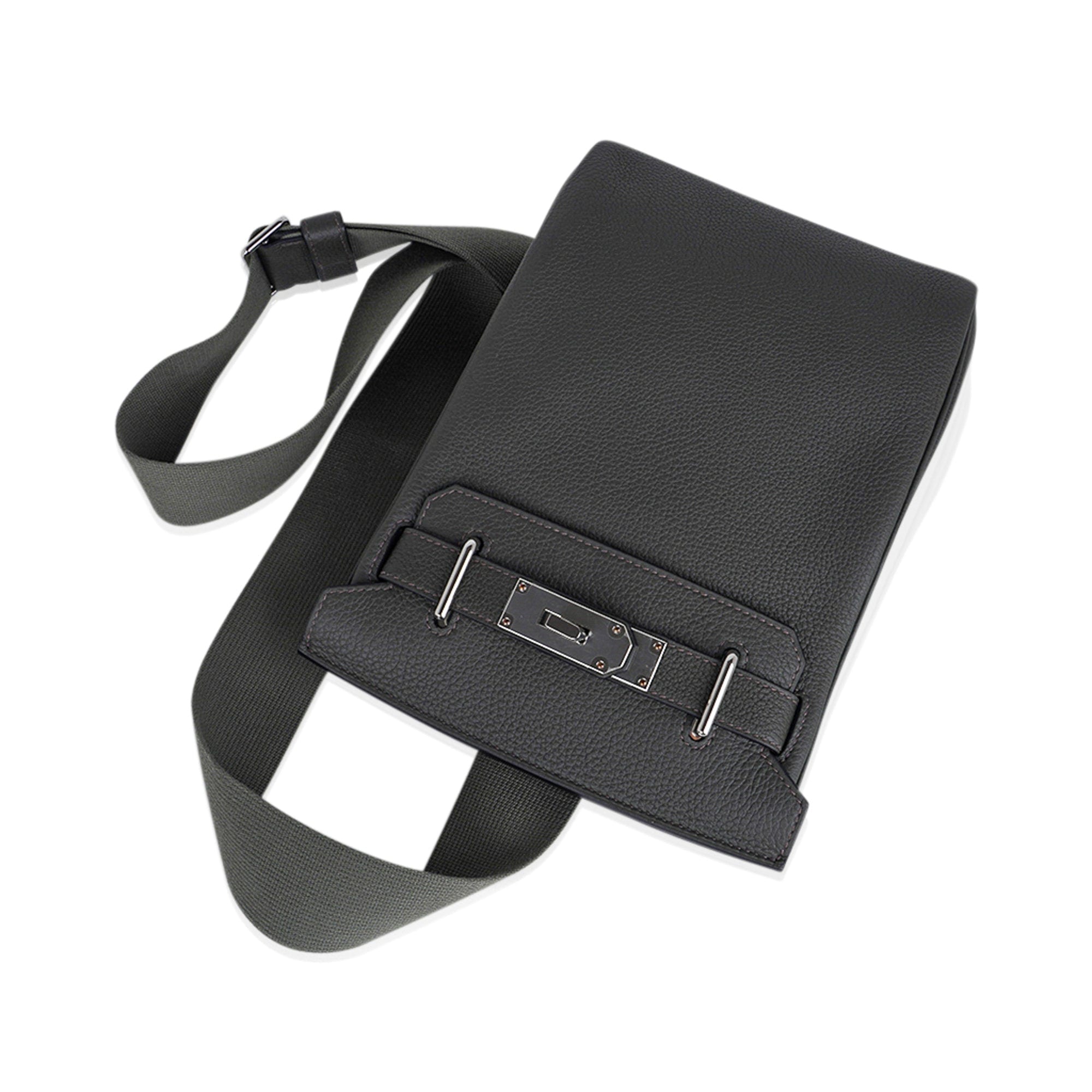 Hac a Dos PM Backpack Vert de Gris Togo Leather with Palladium Hardware