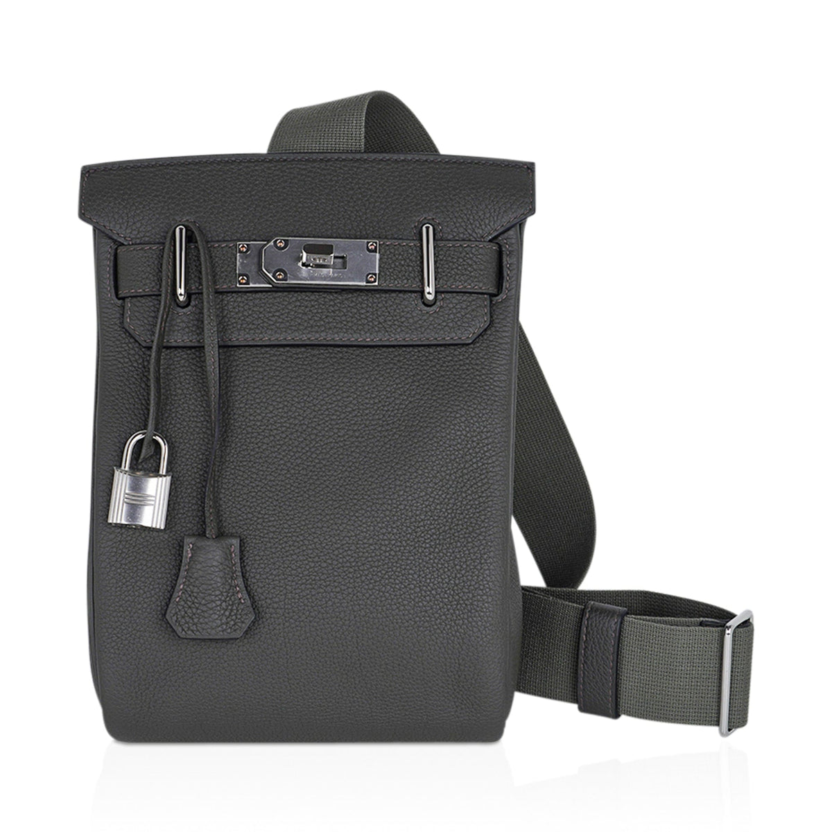Hac a Dos PM Backpack Vert de Gris Togo Leather with Palladium Hardware