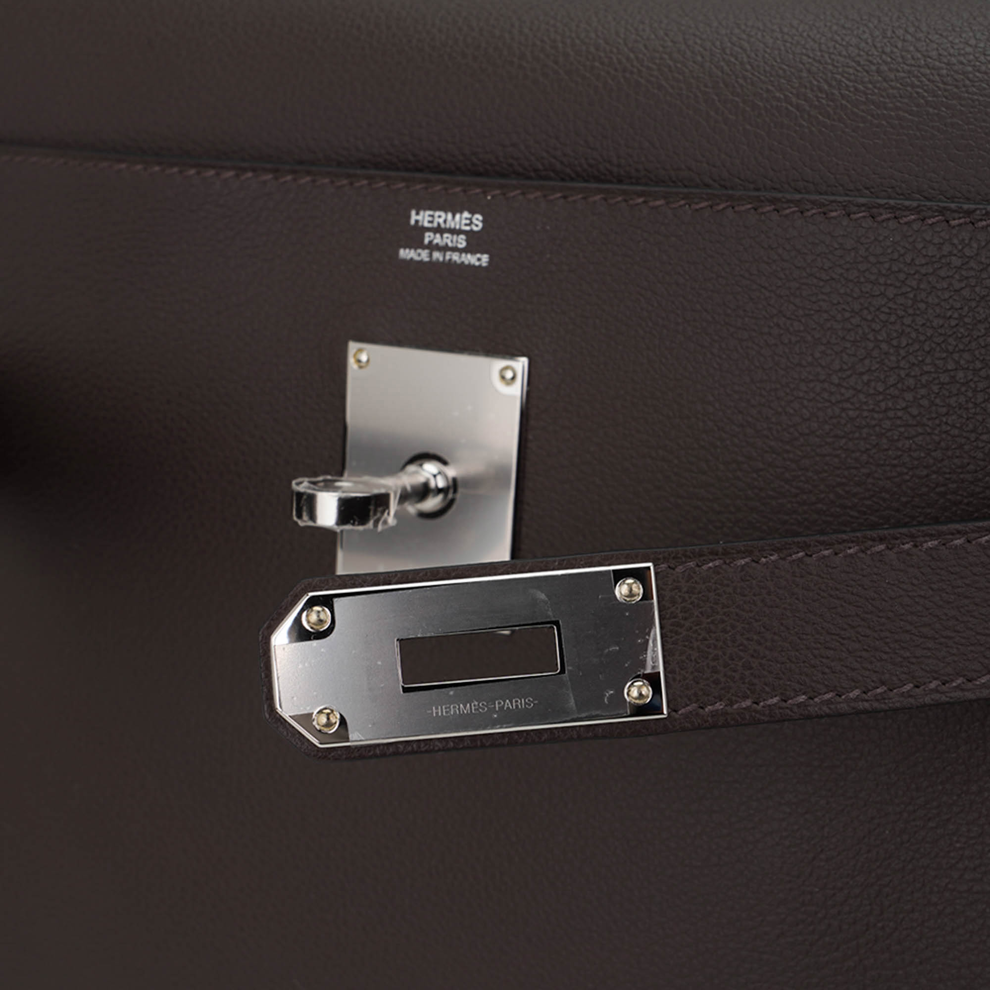 Kelly Messenger 25 Bag Ecorce Evercolor Leather with Palladium Hardware