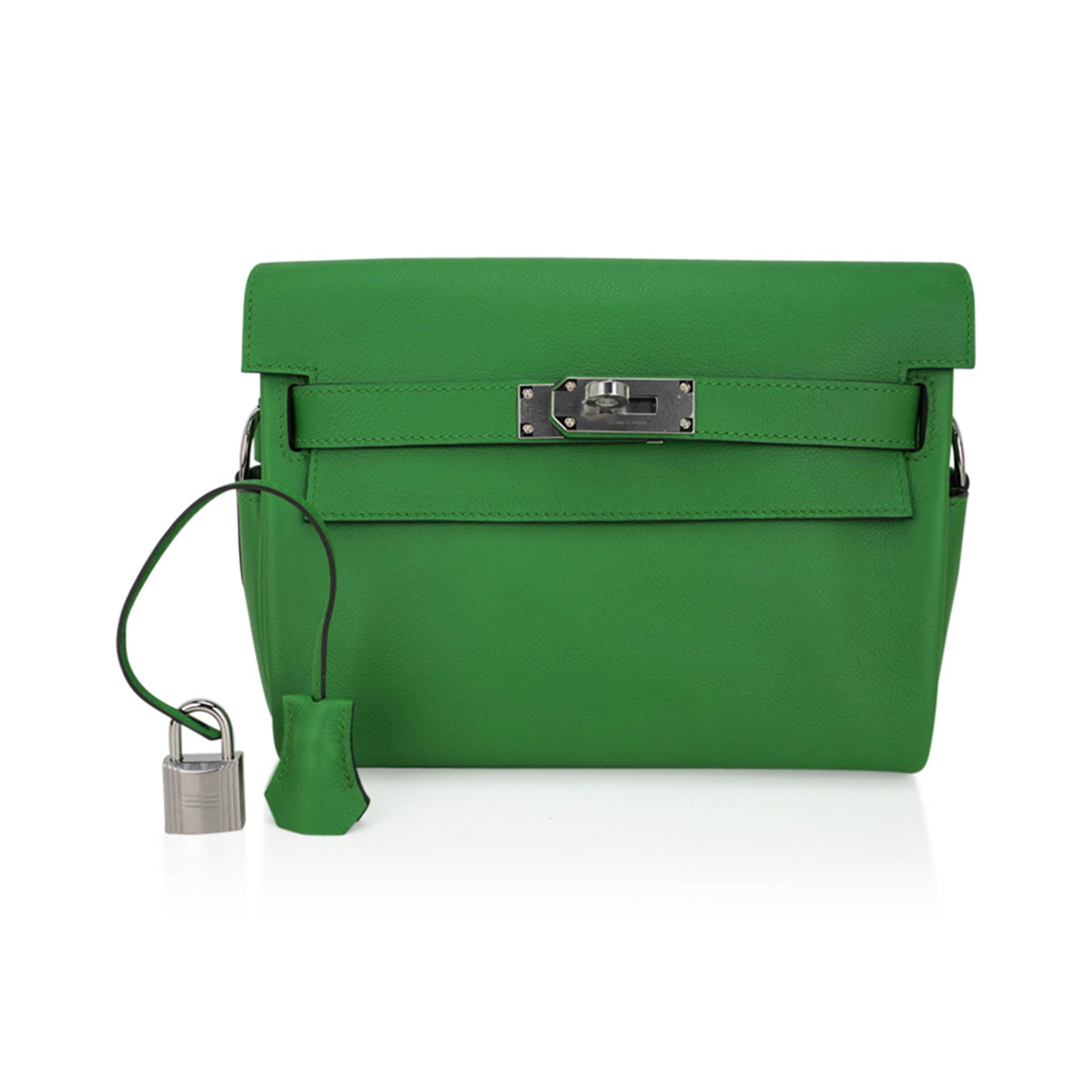 Kelly Messenger 25 Bag Vert Yucca Evercolor Leather with Palladium Hardware