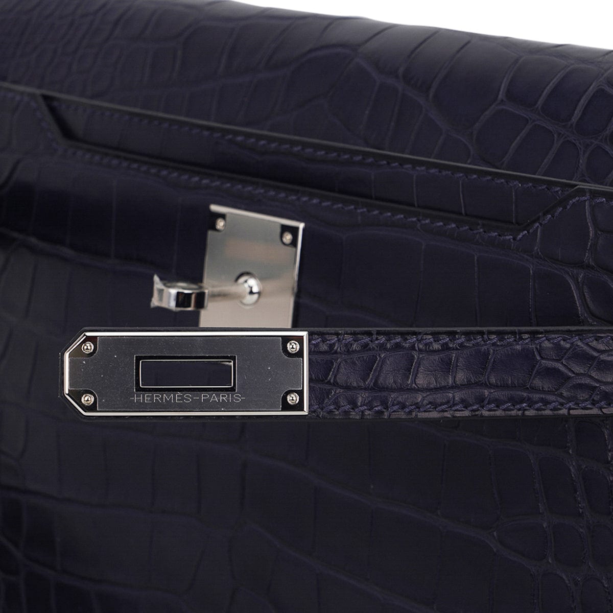 Kelly Depeches 25 Pouch Blue Indigo Matte Alligator with Palladium Hardware