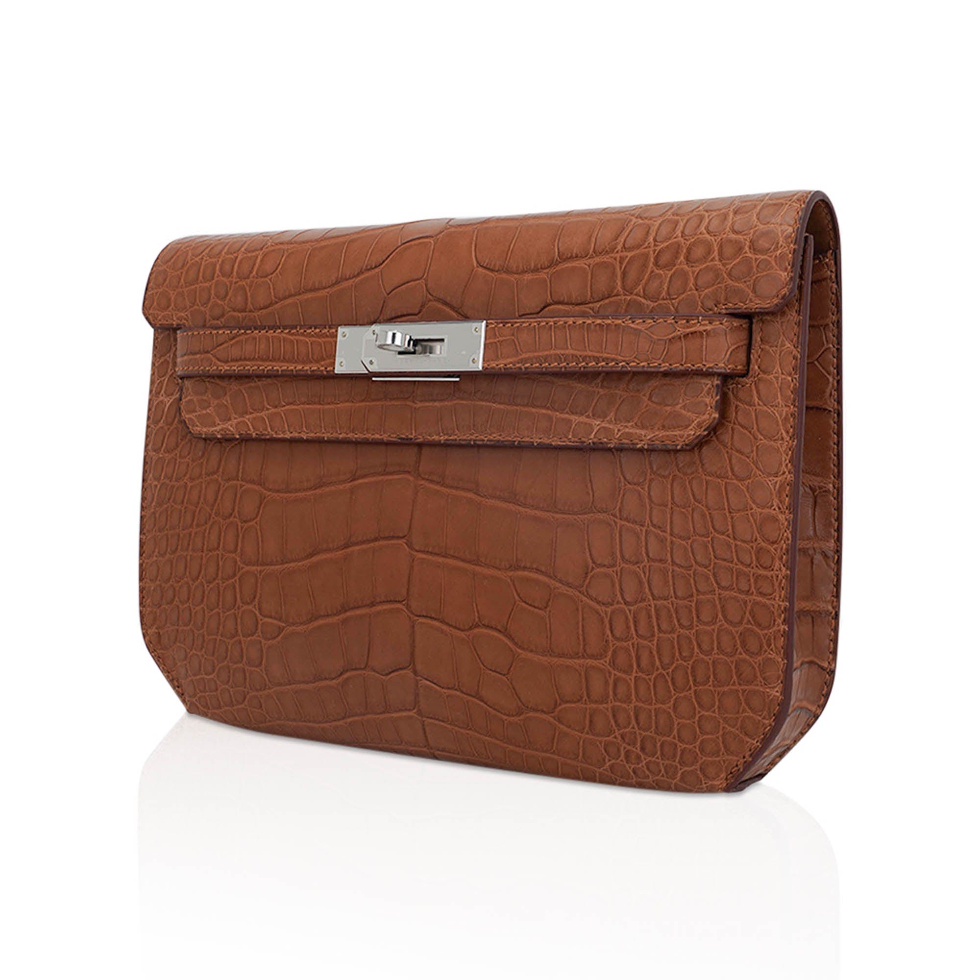 Kelly Depeches 25 Pouch Matte Gold Alligator with Palladium Hardware